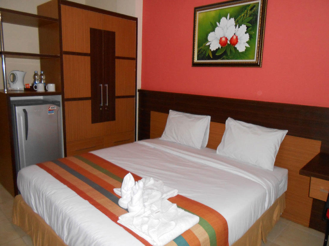 Готель Pineapple Mansion Surakarta  Номер фото